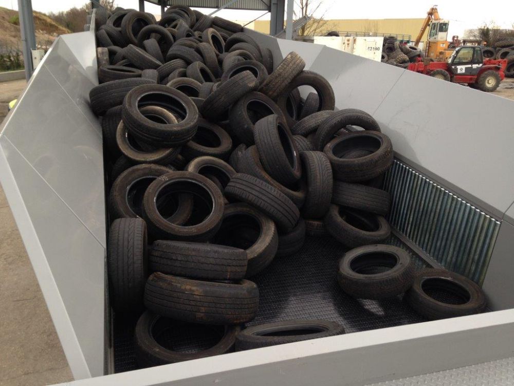 Bulk conveyor for Tyres