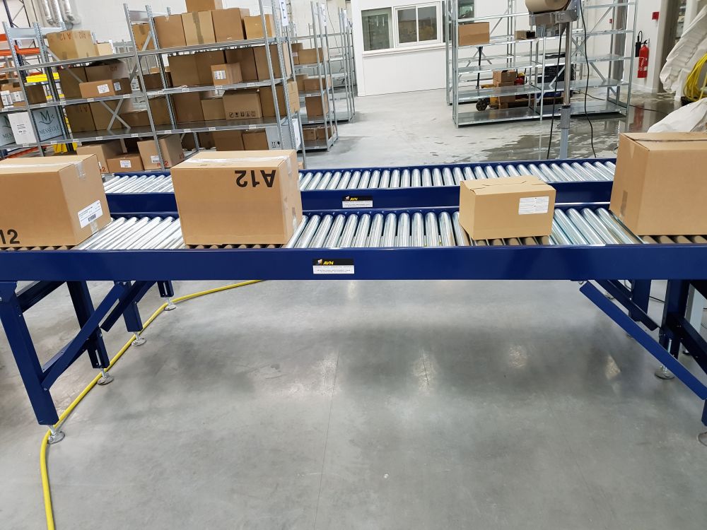 Roller conveyor belt