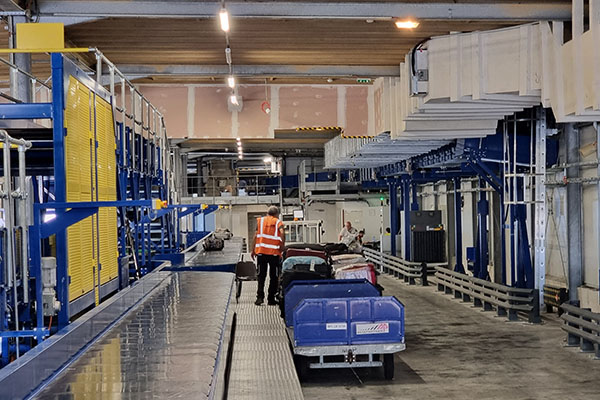 Aeroport - 10 - Départs - Carrousel - Montpellier