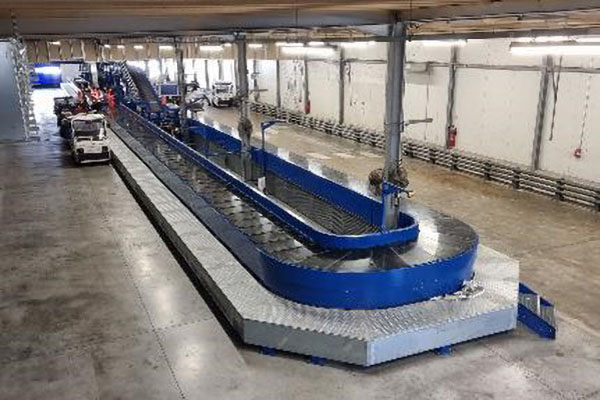 Aeroport - 11 - Départs - Carrousel - Montpeliier