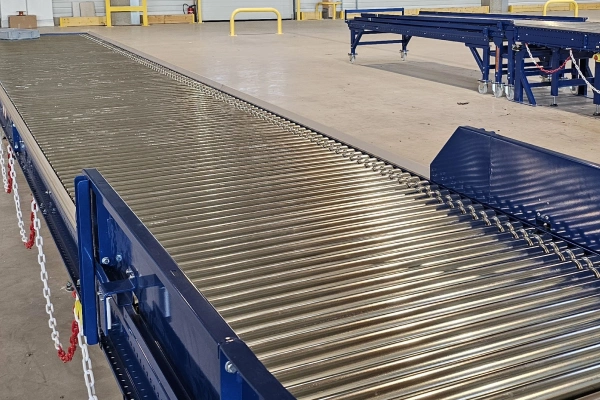 Convoyeur à rouleau motorisé colis