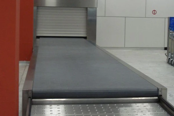 Convoyeur ligne d'arrivée bagage hors format aéroport